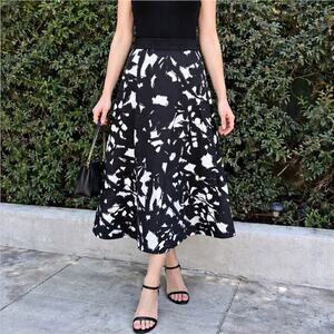 NWOT Banana Republic Black White Jacquard Abstract Print Midi A-Line Skirt Sz 8